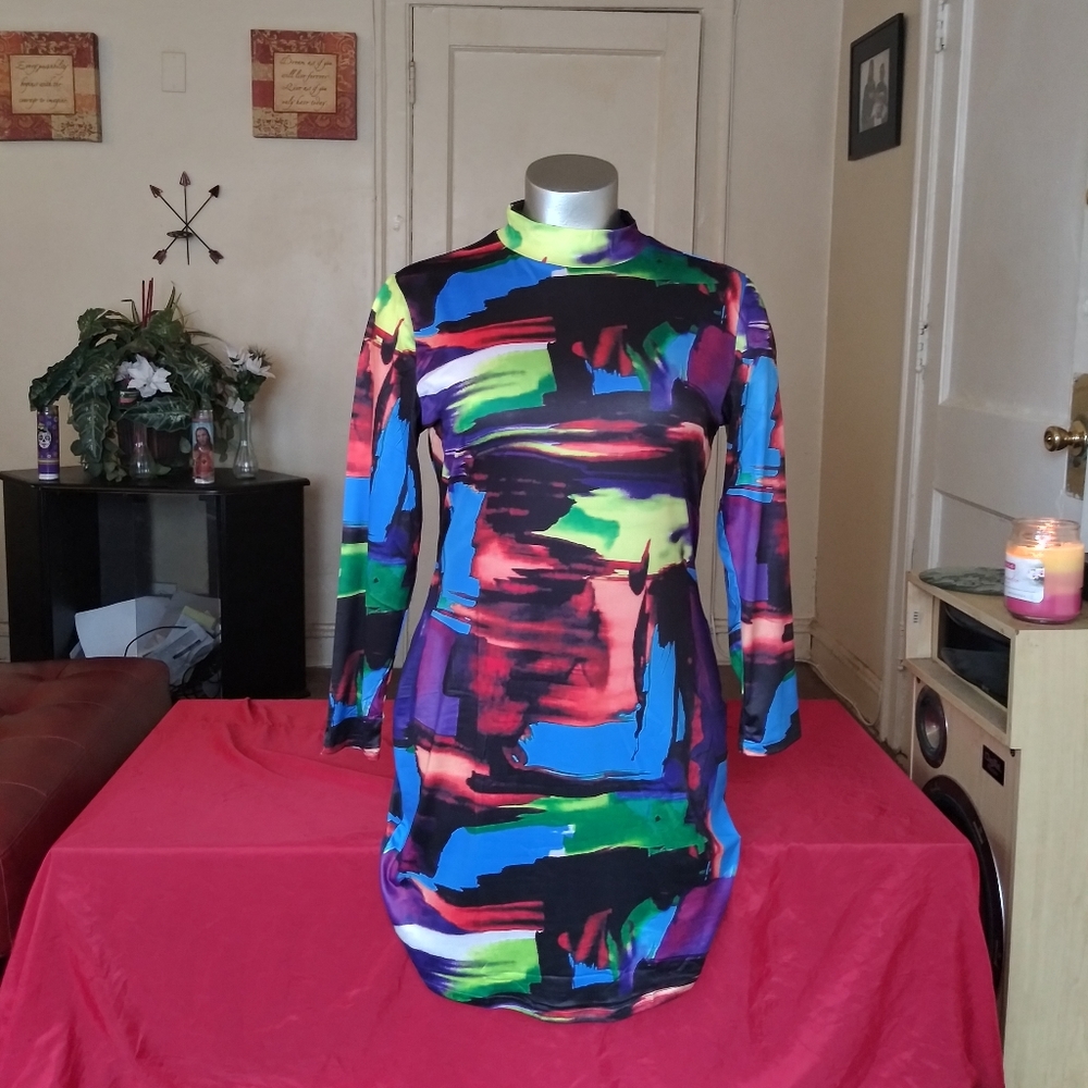 Dress - Picture 2 of 3